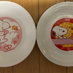 ピングー、SNOOPY、セサミのお皿の画像