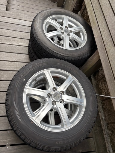 PCD100 5穴　205/60R16 ブリザック　VRX スバル等