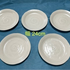 食器　皿の画像