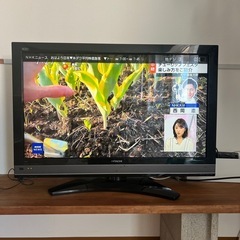 テレビ　37インチの画像
