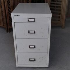 20250403004　家具　棚