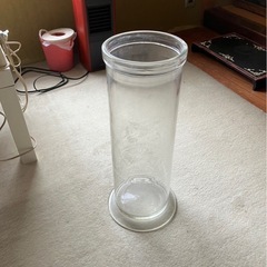 ガラスの花瓶の画像