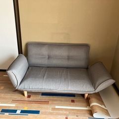 二人掛けソファ
の画像