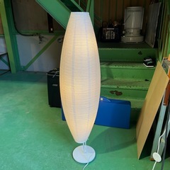 IKEA  フロアランプ　照明　ライト　置きライト　ホワイト　白