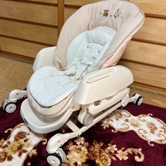 【受け渡し先決まりました】ベビーラック、離乳食テーブル、コンビ　　　