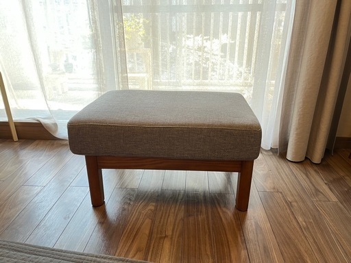 unico オットマン売ります！値段交渉できます。