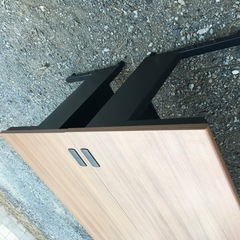 事務用デスク2個セットの画像