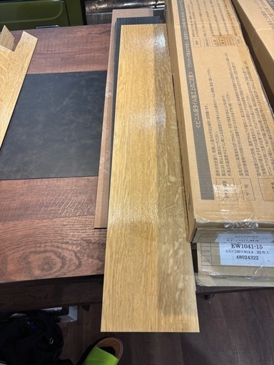 床材　塩ビタイル