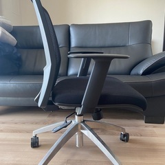 オフィスチェア　椅子の画像