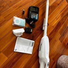 マキタ　バッテリー式掃除機（コードレス）の画像