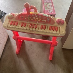 【中古】キティ幼児ピアノ　使用感ありの画像