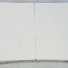 【現地受取限定】 Wii Fit Plus ソフト+バランスWiiボード+マットの画像