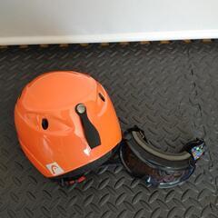 ゴーグルとヘルメットの画像