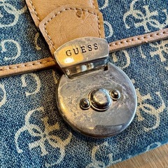 GUESS デニム 三つ折り財布の画像