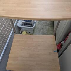 パソコンデスクの画像