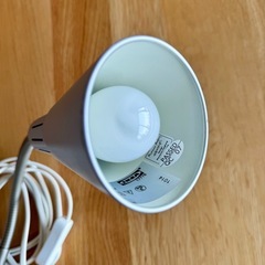 IKEA スタンドライトの画像