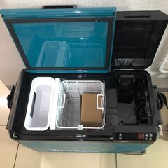 【中古】【動作OK】【店頭引取限定】makita 充電式保冷温庫　CW004G　 55,000円（税込）の画像