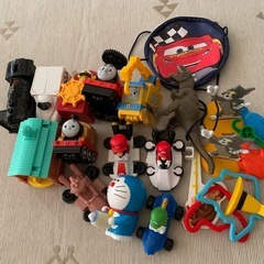 決まりました
ハッピーセットのおもちゃなど