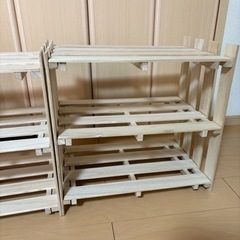 スノコで作った簡易的な小物置きの画像