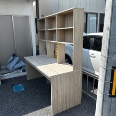 パソコンデスクの画像