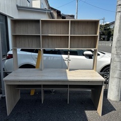 パソコンデスクの画像