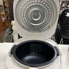 I 2504-061 SHARP KS-CF05C ジャー炊飯器 通電確認済み  3合炊き 2022年製 キズ 汚れありの画像