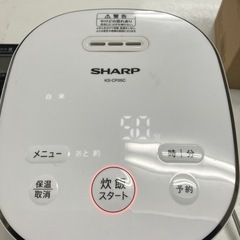 I 2504-061 SHARP KS-CF05C ジャー炊飯器 通電確認済み  3合炊き 2022年製 キズ 汚れありの画像