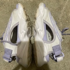 厚底サンダル 18cmの画像