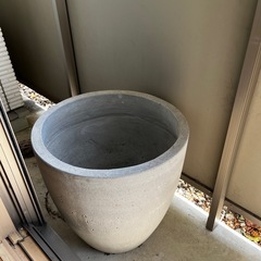 高級感ある大型植木鉢／フラワーポット（直径50cm・高さ50cm）
