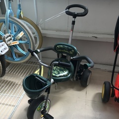 手押し棒付き三輪車