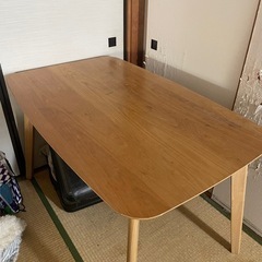 ダイニングテーブル