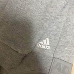 adidas スウェット　の画像