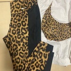 ナイキ　スポーツウェア　ヒョウ柄の画像