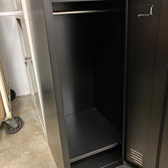 ロッカー　2段　二段　鍵付き　事務用品　事務家具　黒　ブラックの画像