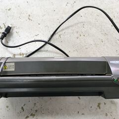 ラミネーター 実働品 A4まで対応 ラミネート パウチ ワンコインの画像