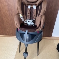 アップリカ　チャイルドシート　ディアターン