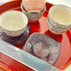お盆トレイ・湯呑み・茶托・菓子置きセットの画像