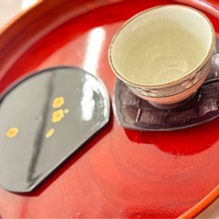 お盆トレイ・湯呑み・茶托・菓子置きセットの画像