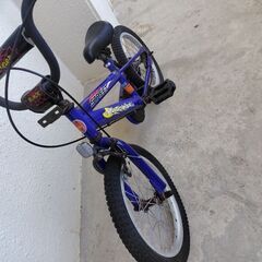 補助輪　自転車　サビや汚れあり　現状