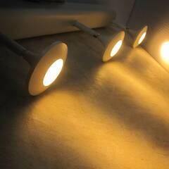 IKEA LEDシーリングライト　CENTIGRADランプ　T1116 21338　動作良好　3灯　スポットライト　インテリア　ホワイト　おしゃれ　イケアの画像