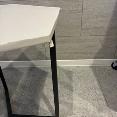 サイドテーブルの画像