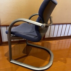 オカムラ　椅子の画像