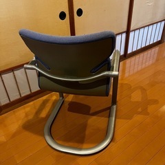 オカムラ　椅子の画像