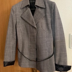 入学式などに　レディーススーツの画像