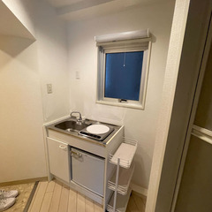 敷金・礼金なし♪JR山手線　代々木駅より徒歩4分の家具家電付き1Rマンションです。2人で入居可能です。 − 東京都