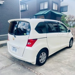 ホンダ フリード 7人乗り パワースライドドア付きの画像