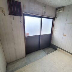 ☆シャッター付ガレージ☆内装仕上げ済☆格安15000円☆小さな 貸事務所☆倉庫☆堺市中区☆　 - 短期賃貸