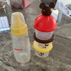 ピジョン哺乳瓶　ディズニーミルクストッカーセットの画像