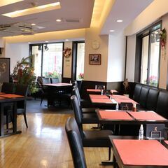 本格洋食レストランの正社員スタッフの画像