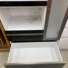 0009 食器棚の画像